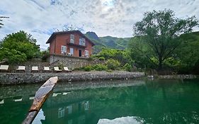 Borealis Guest House